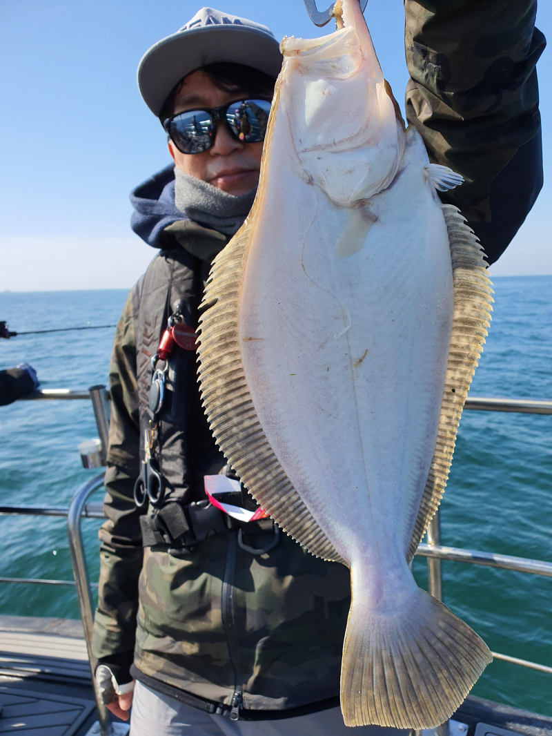 2021년 4월8일 스페이스호 *광어다운샷* 탐사출조 다녀왔습니다.