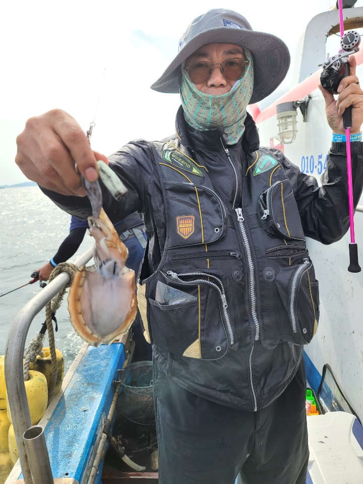 10월2일 오천서해호 쭈꾸미 갑오징어 조황입니다