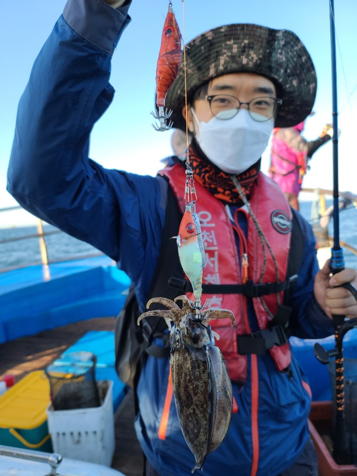 10월8일 오천서해호 쭈꾸미 갑오징어 조황입니다